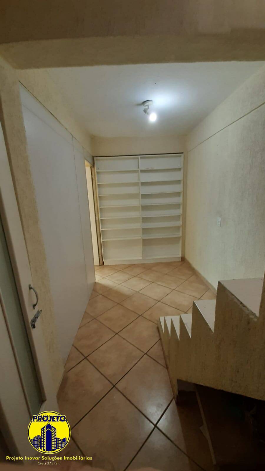 Casa à venda e aluguel com 3 quartos, 150m² - Foto 3