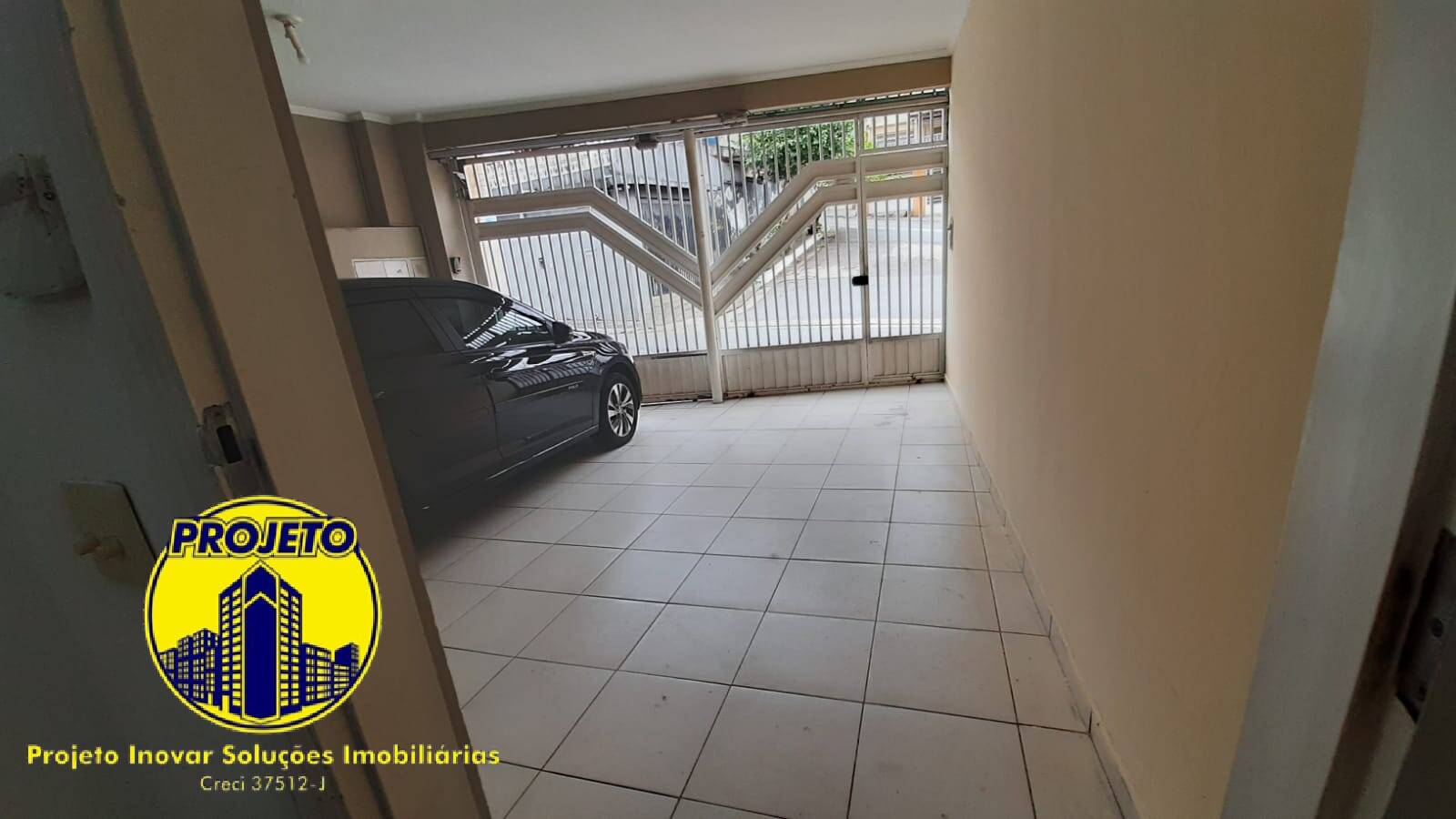 Casa à venda e aluguel com 3 quartos, 150m² - Foto 2