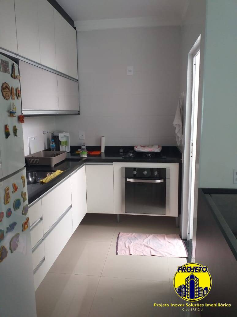 Sobrado à venda com 2 quartos, 65m² - Foto 2