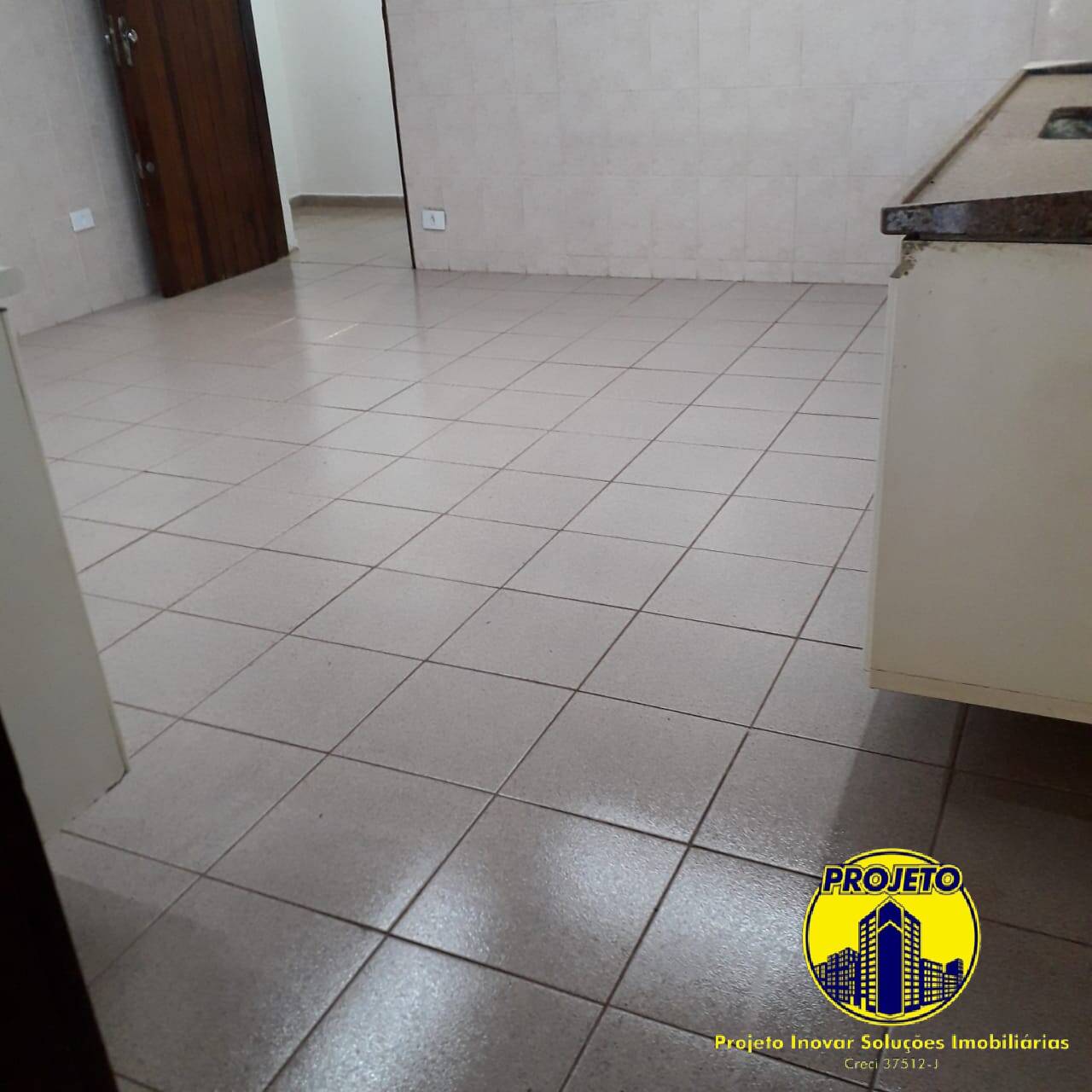 Casa à venda com 3 quartos, 350m² - Foto 10