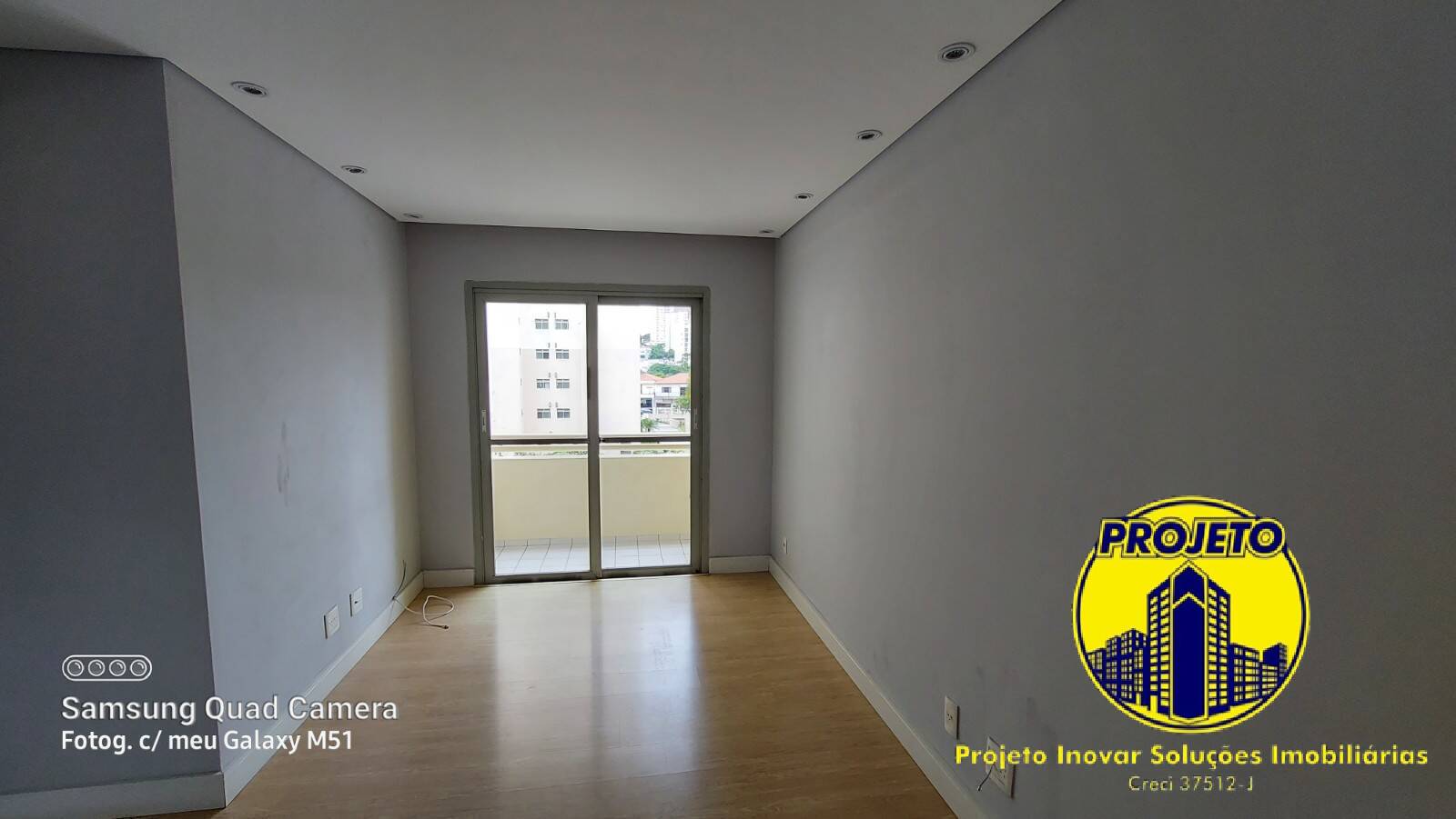 Apartamento à venda com 2 quartos, 52m² - Foto 2