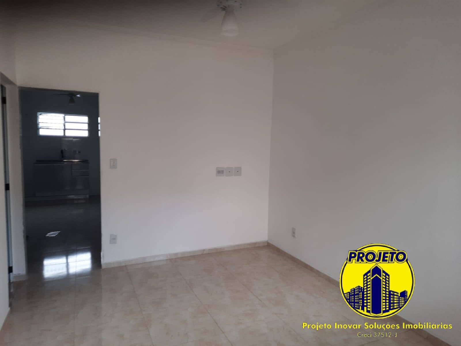 Casa para alugar com 3 quartos, 100m² - Foto 4