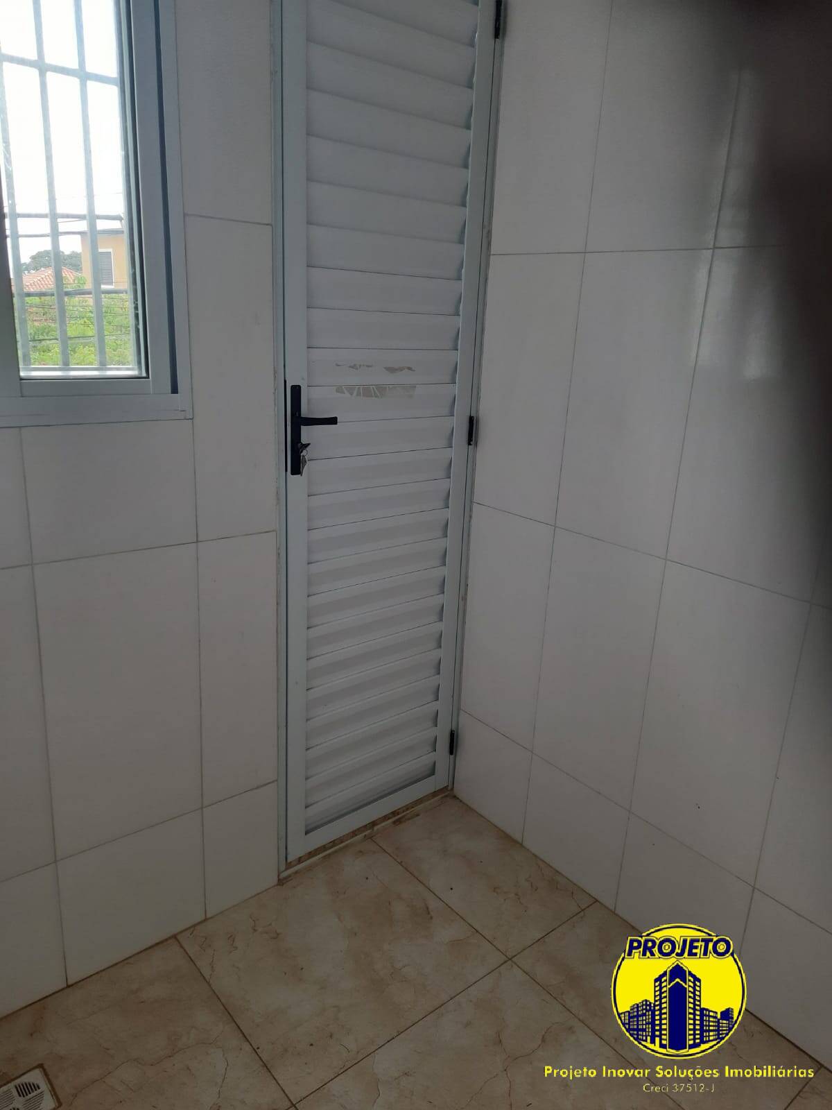 Casa para alugar com 3 quartos, 100m² - Foto 3