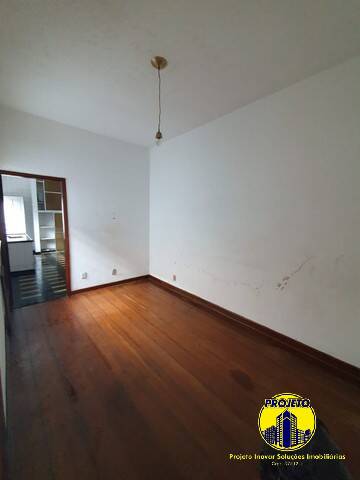 Casa à venda com 2 quartos, 127m² - Foto 3