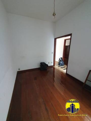 Casa à venda com 2 quartos, 127m² - Foto 2