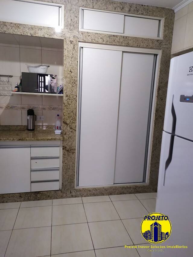 Sobrado à venda com 4 quartos, 200m² - Foto 4