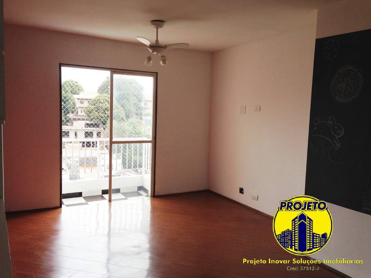 Apartamento à venda com 2 quartos, 72m² - Foto 3