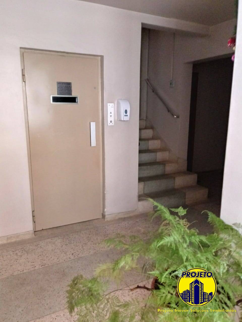 Apartamento à venda com 5 quartos, 200m² - Foto 25