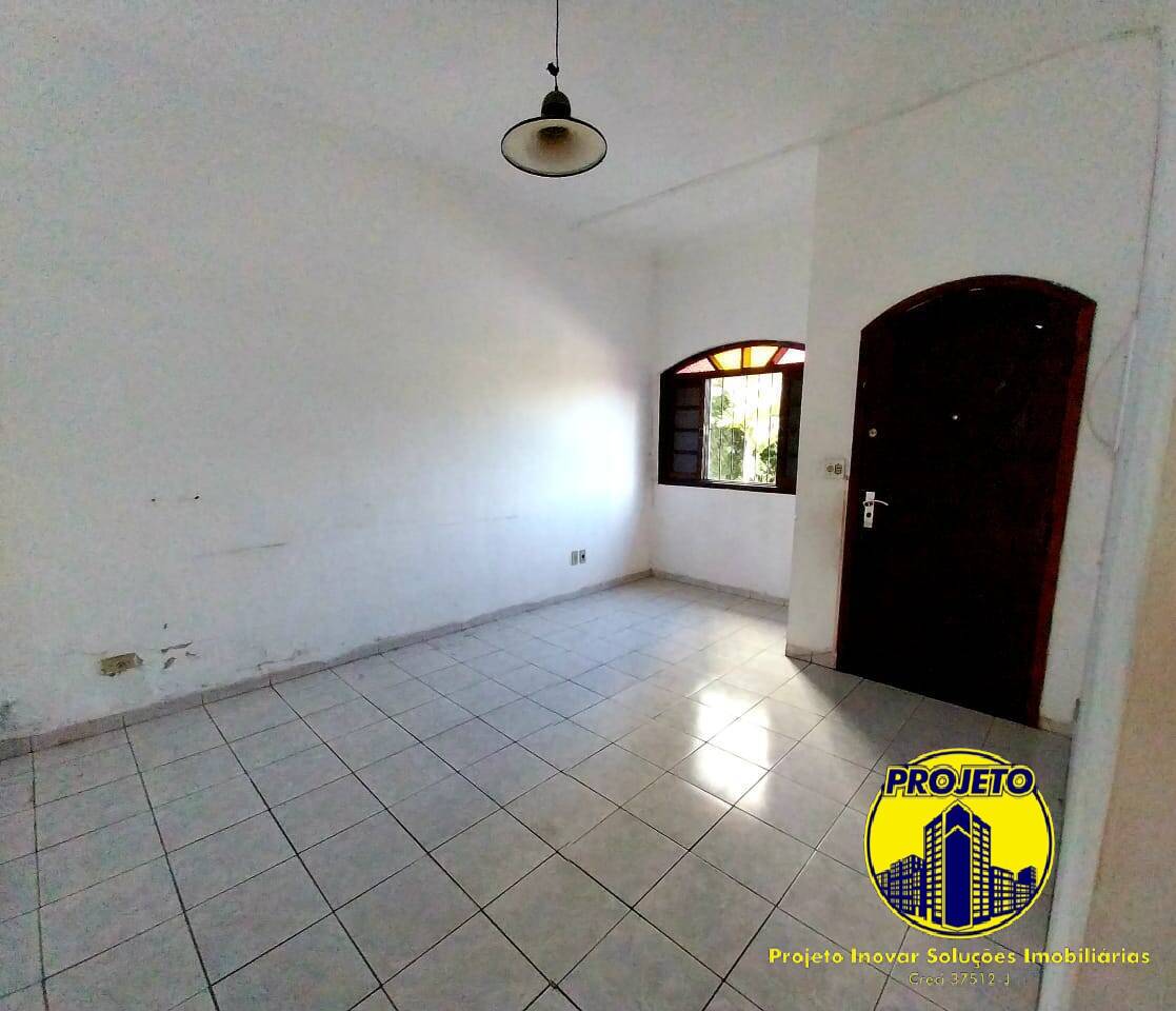 Casa à venda com 2 quartos, 100m² - Foto 4