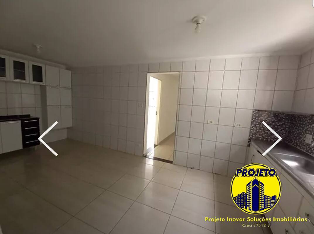 Casa à venda com 4 quartos, 110m² - Foto 3