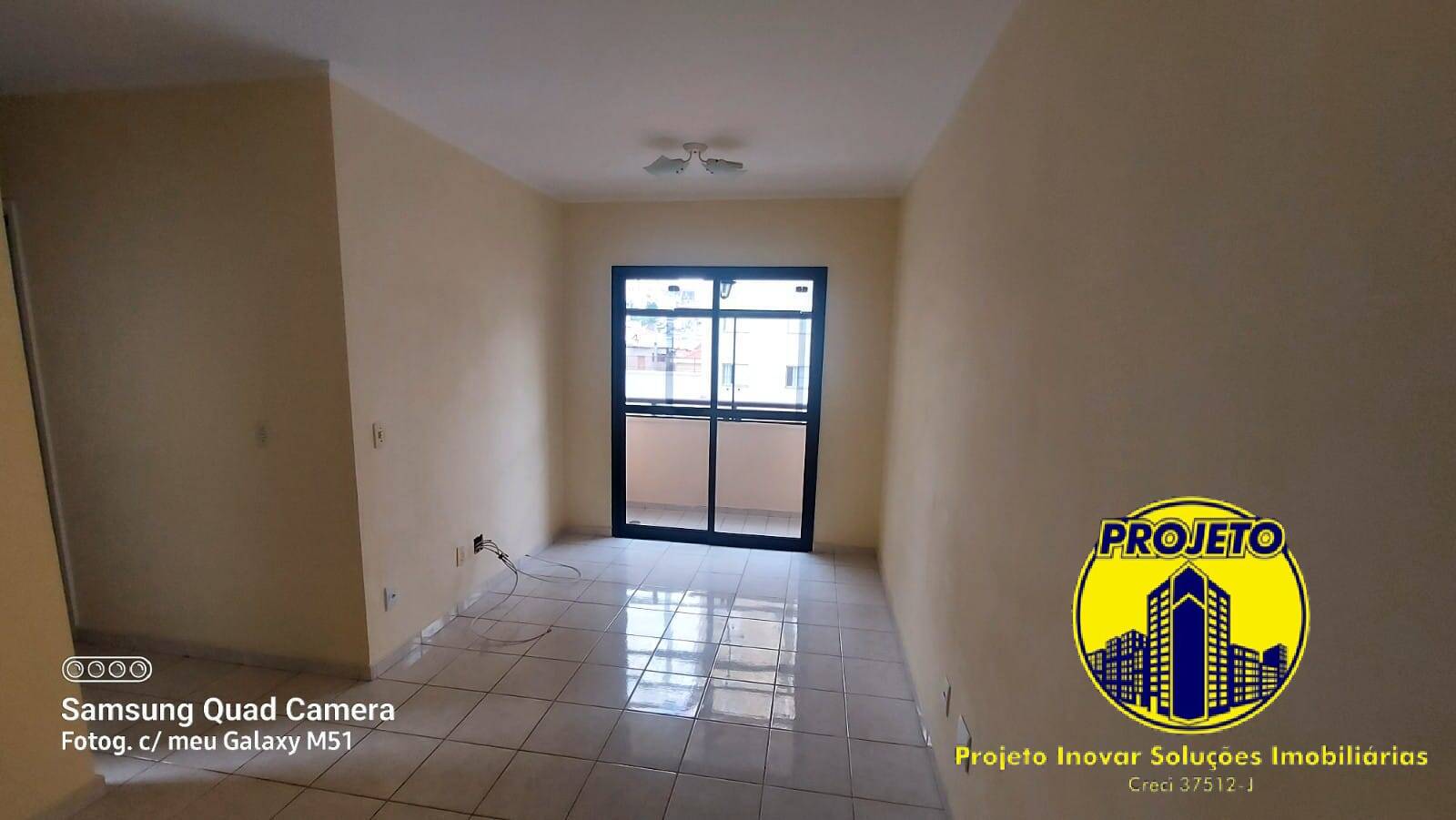 Apartamento à venda com 2 quartos, 54m² - Foto 2