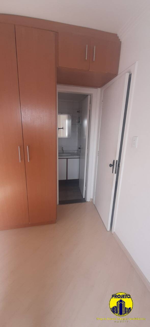 Apartamento à venda com 3 quartos, 65m² - Foto 4