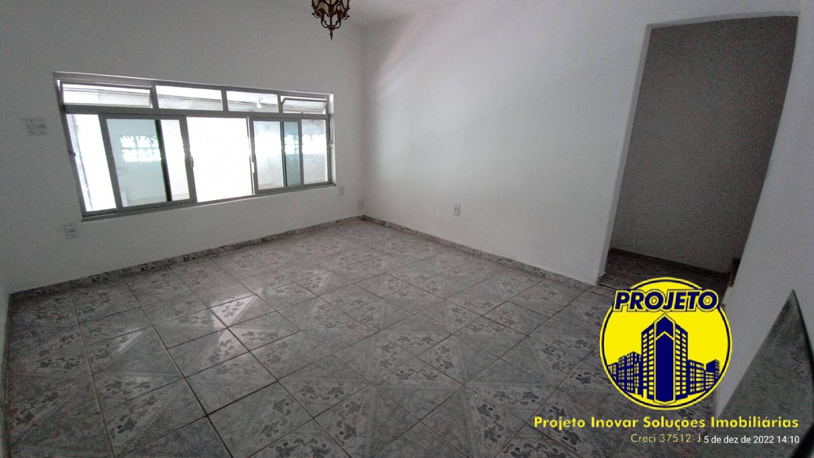 Casa para alugar com 2 quartos, 100m² - Foto 4