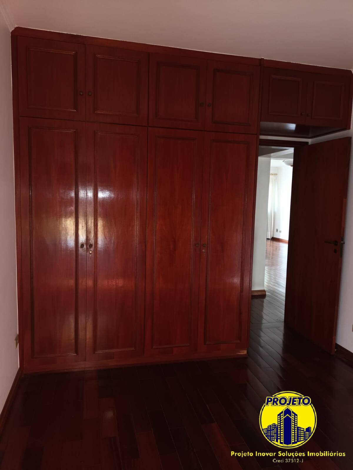 Apartamento à venda com 3 quartos, 114m² - Foto 8