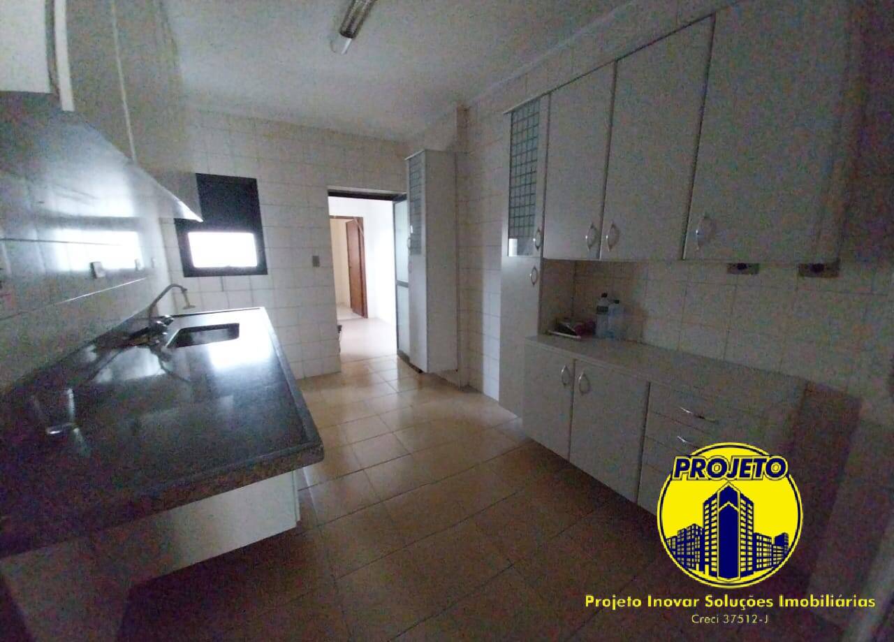 Apartamento à venda com 3 quartos, 123m² - Foto 18