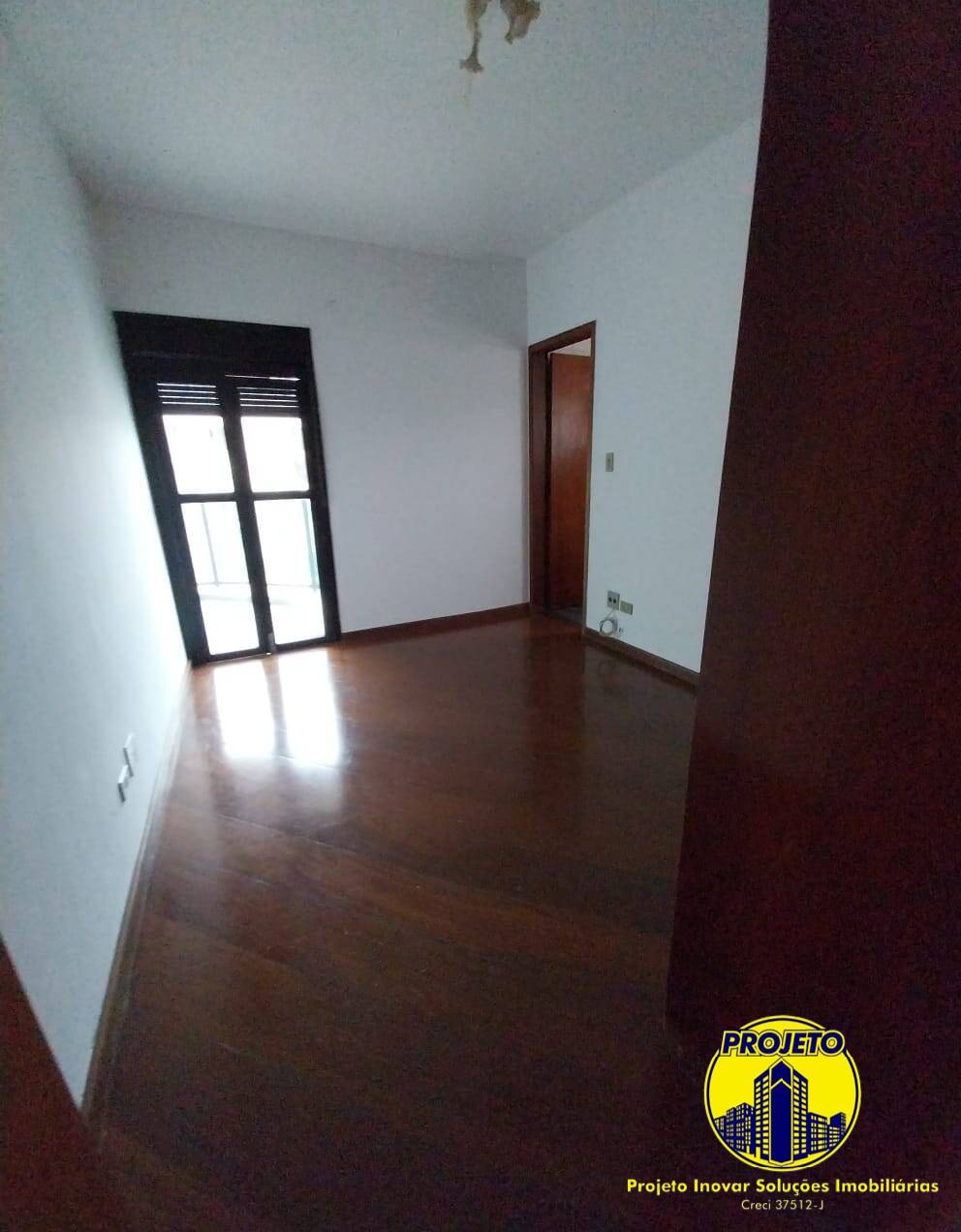 Apartamento à venda com 3 quartos, 123m² - Foto 11