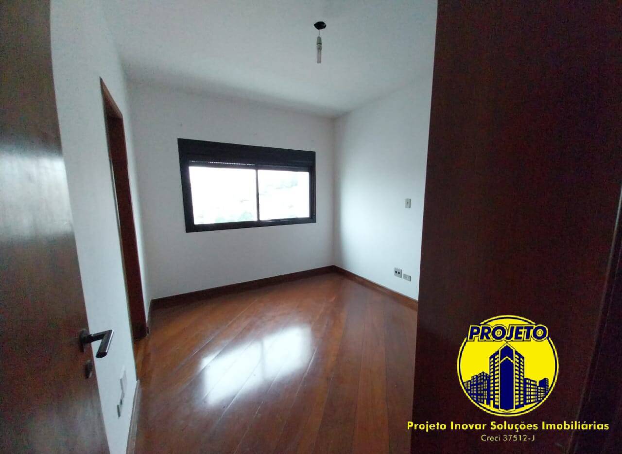 Apartamento à venda com 3 quartos, 123m² - Foto 13