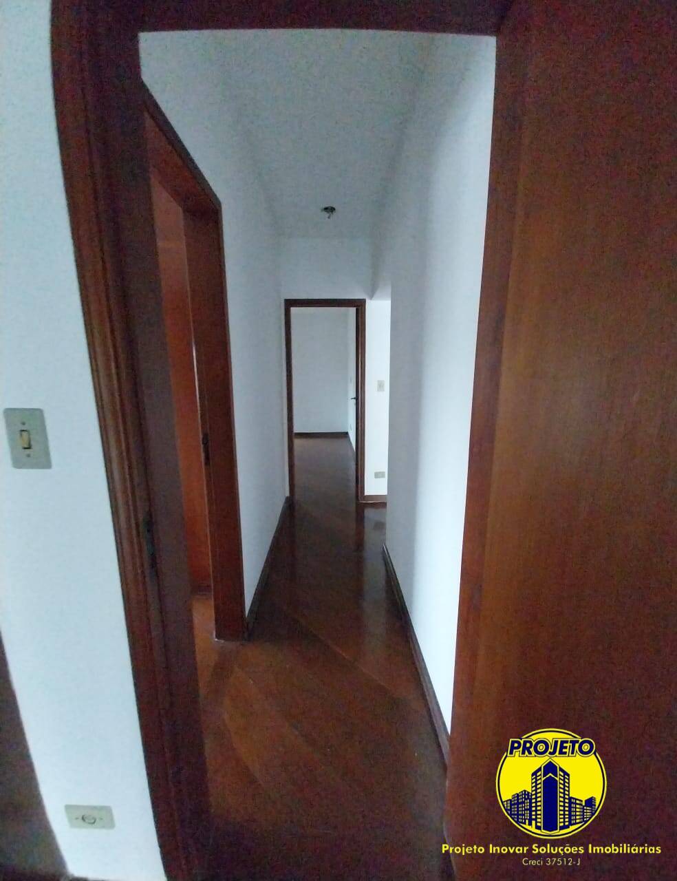 Apartamento à venda com 3 quartos, 123m² - Foto 8