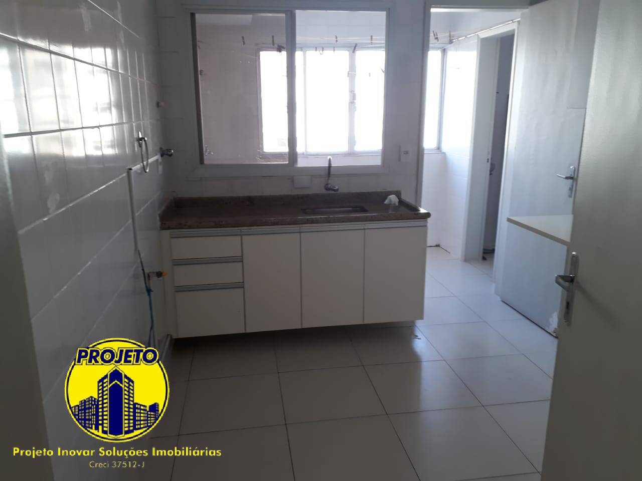 Apartamento à venda com 2 quartos, 70m² - Foto 9