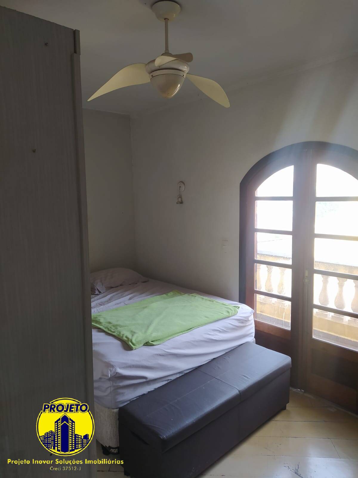 Casa à venda com 4 quartos, 210m² - Foto 17