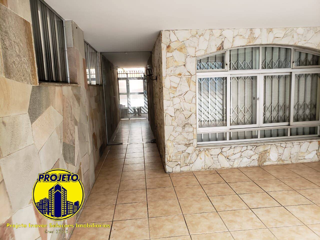 Sobrado para alugar com 3 quartos, 250m² - Foto 1