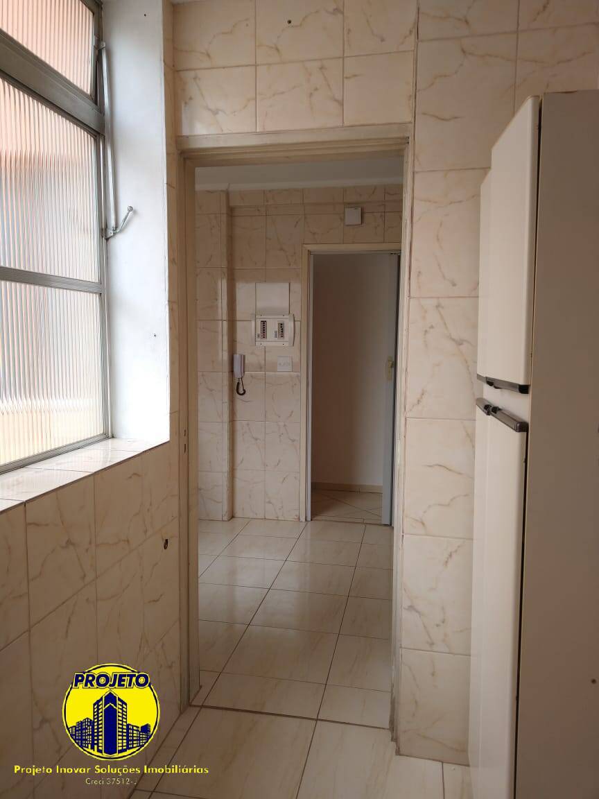 Apartamento à venda com 2 quartos, 72m² - Foto 9