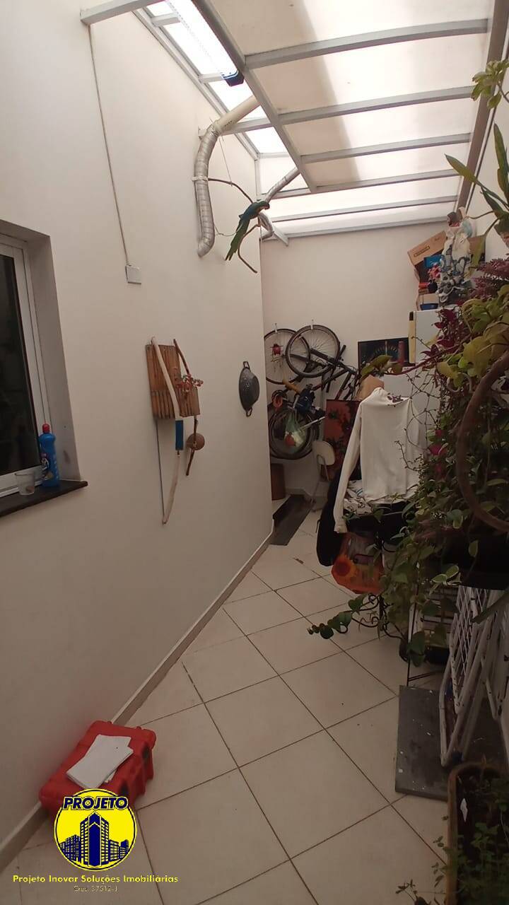 Casa à venda com 3 quartos, 200m² - Foto 20