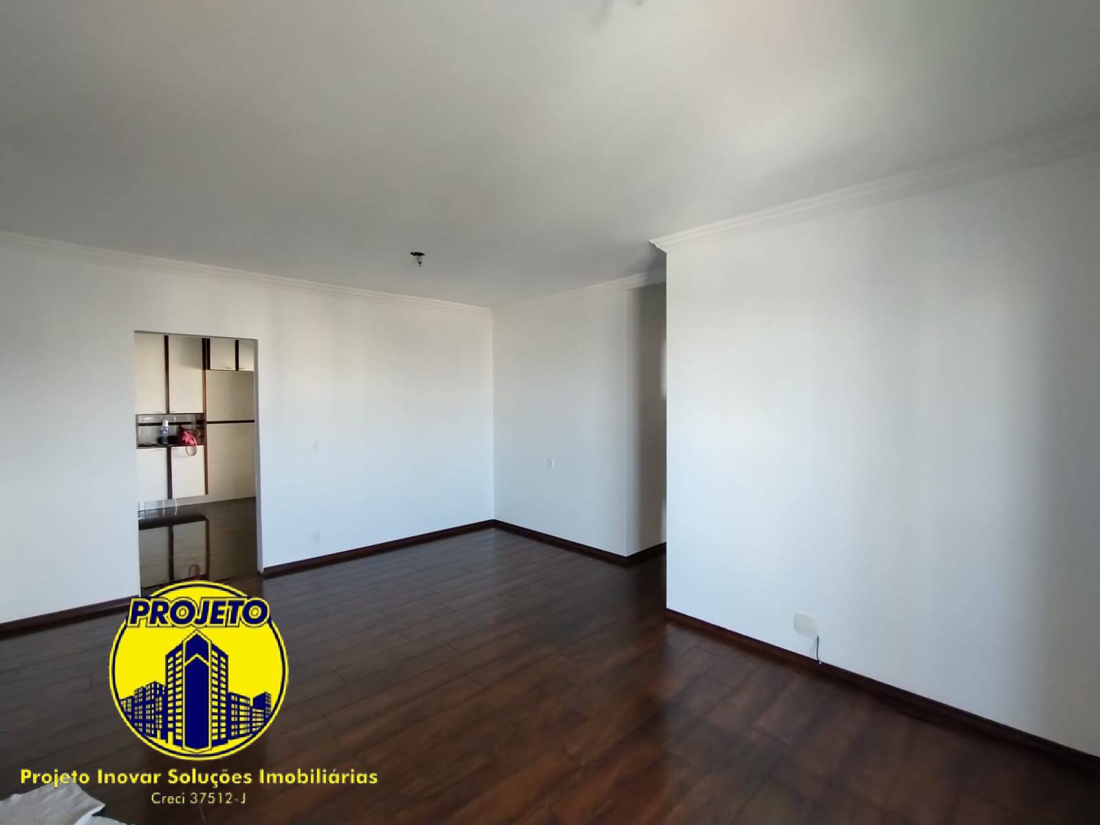 Apartamento à venda com 3 quartos, 105m² - Foto 4