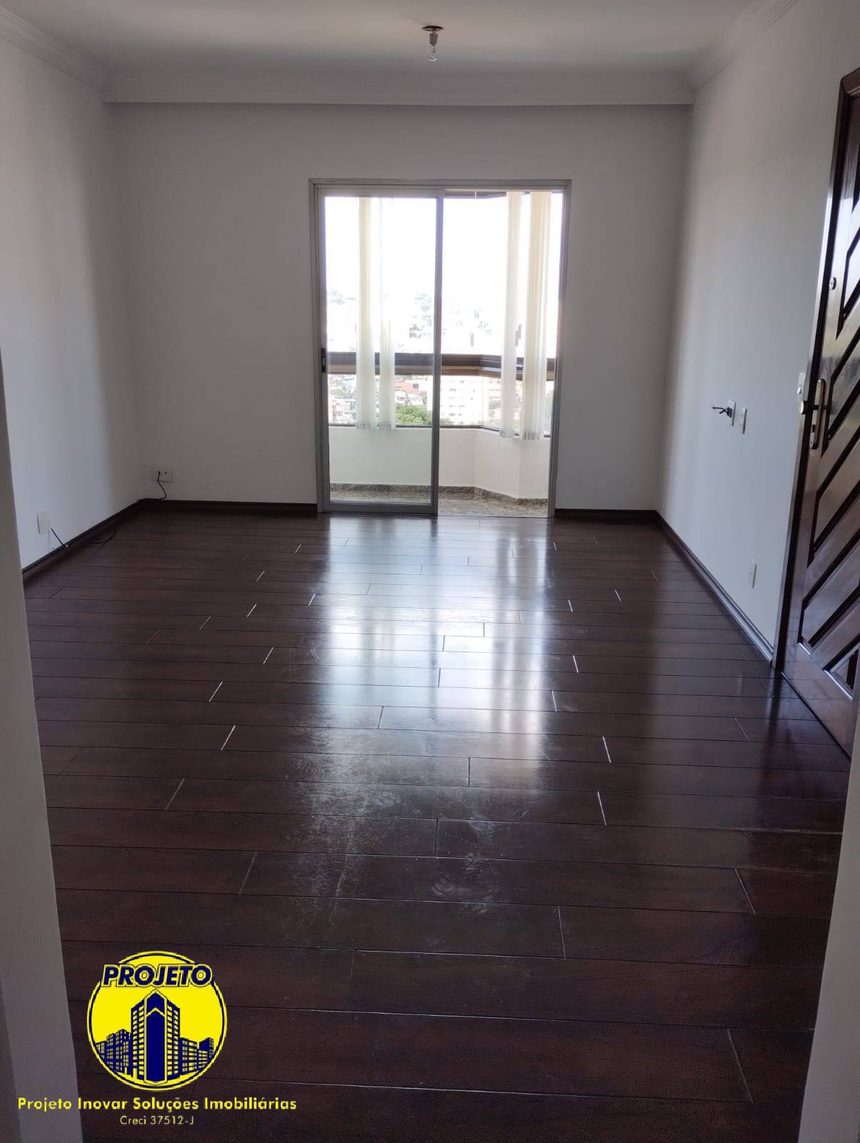 Apartamento à venda com 3 quartos, 105m² - Foto 3