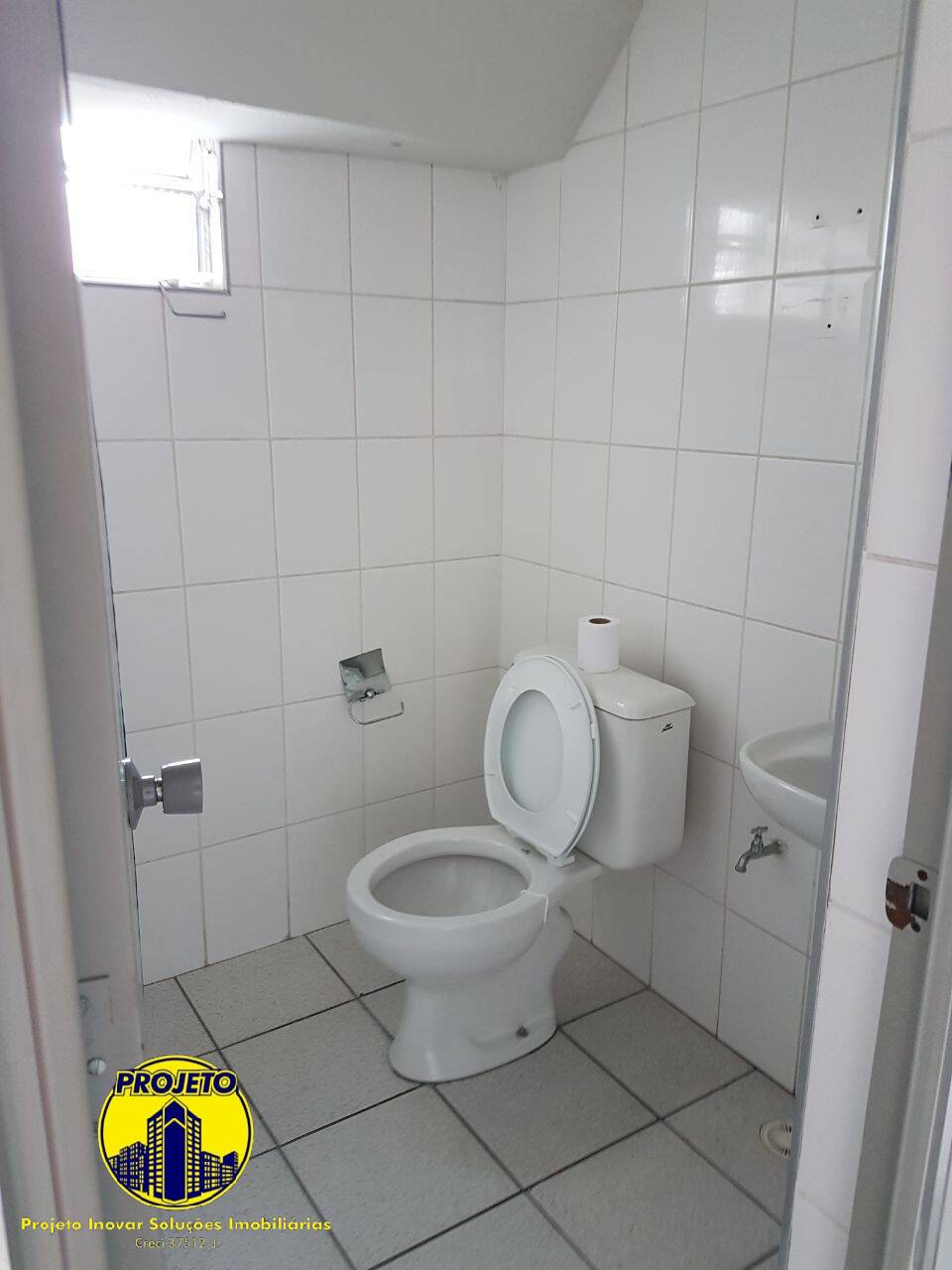 Prédio Inteiro para alugar, 650m² - Foto 2