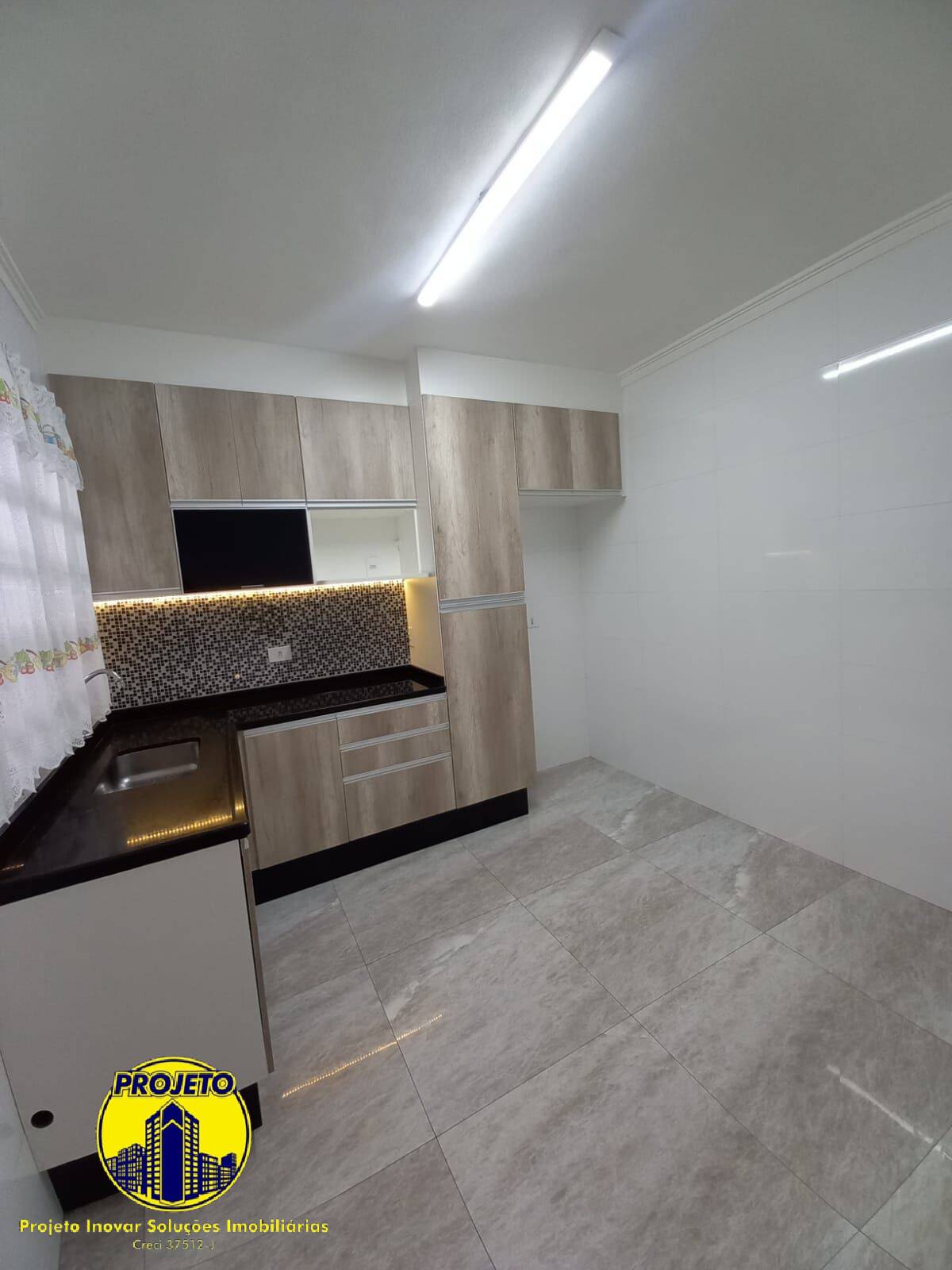 Casa à venda com 2 quartos, 80m² - Foto 18