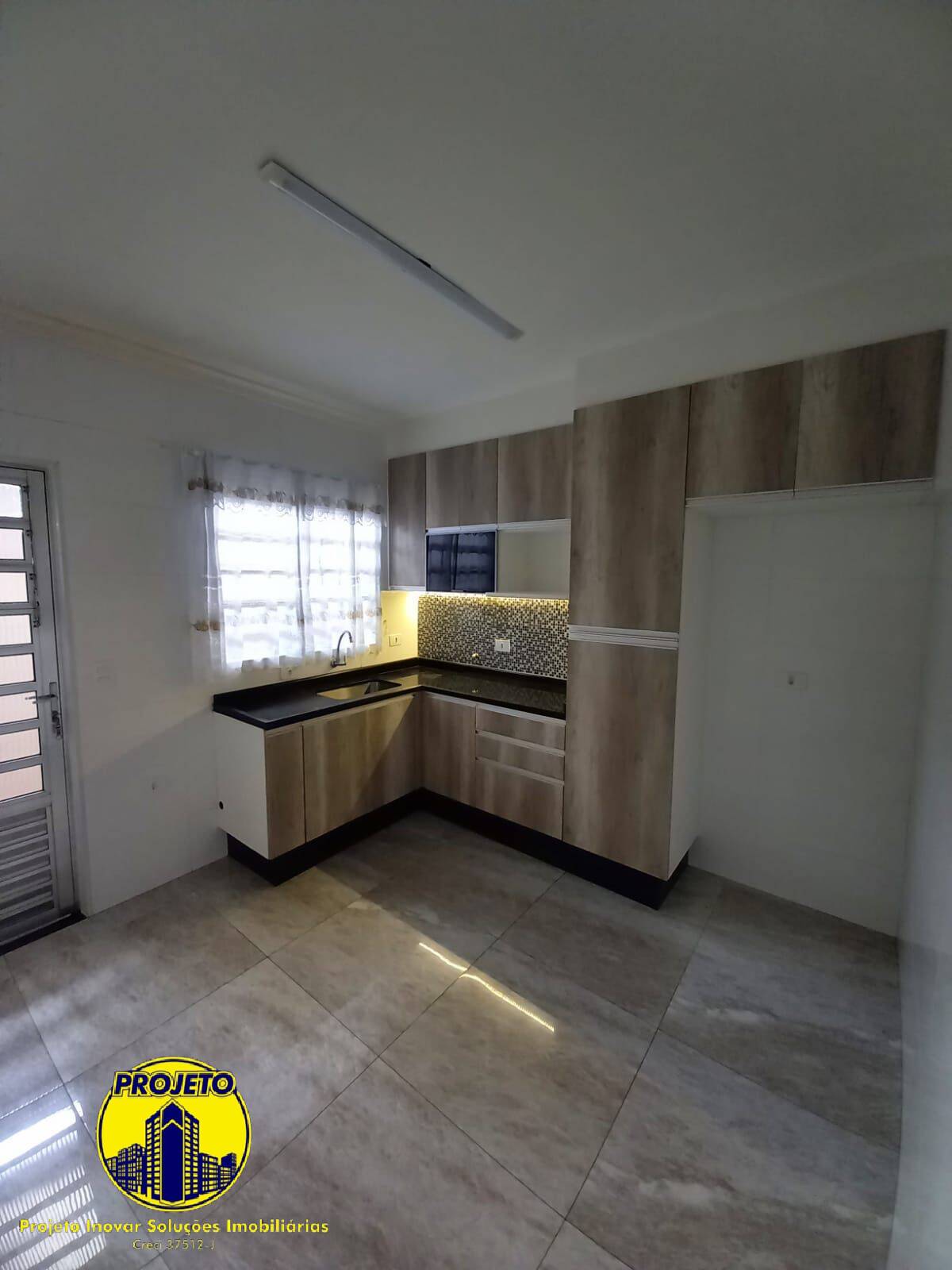 Casa à venda com 2 quartos, 80m² - Foto 19