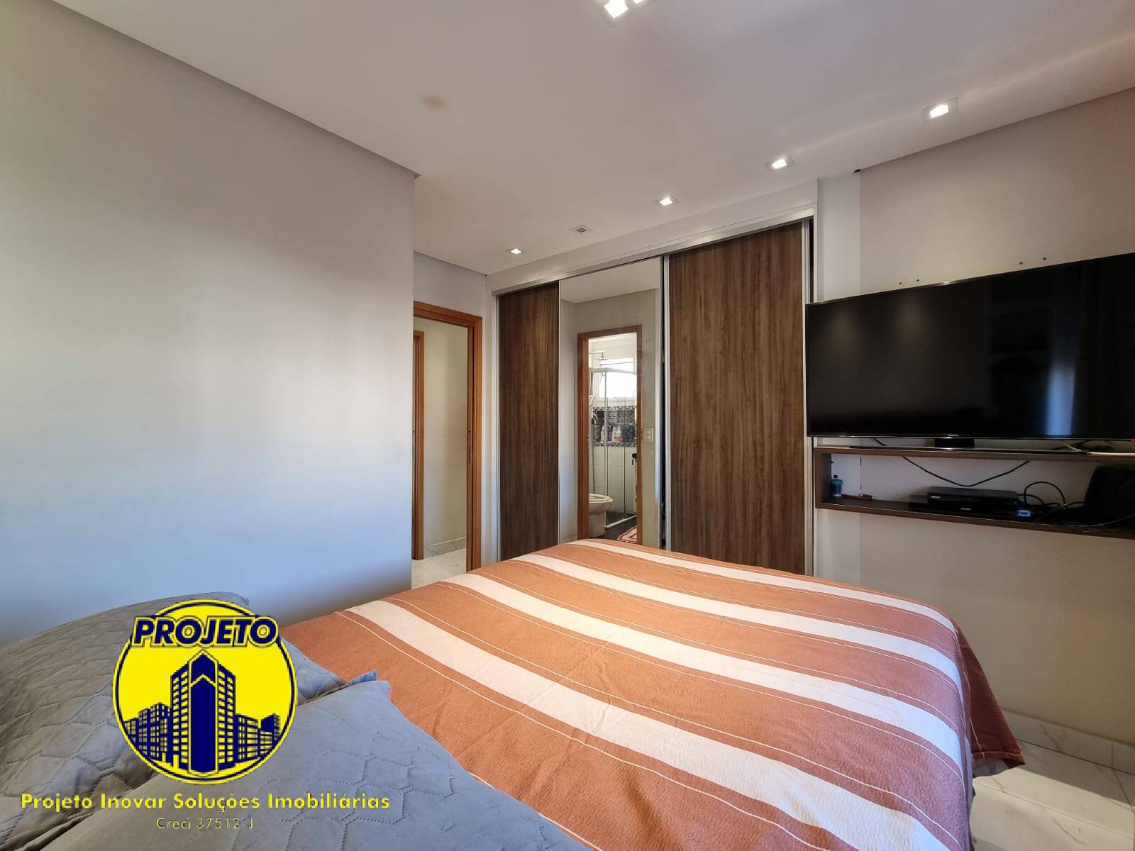 Apartamento à venda com 2 quartos, 85m² - Foto 9