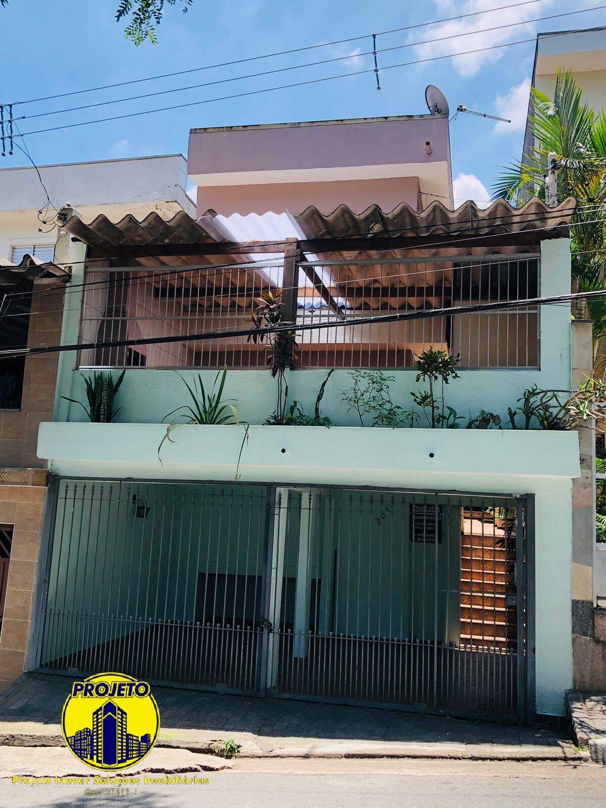 Sobrado à venda com 5 quartos, 198m² - Foto 1