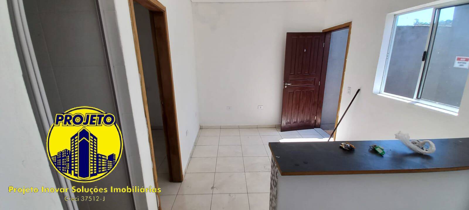 Casa à venda com 6 quartos, 200m² - Foto 9