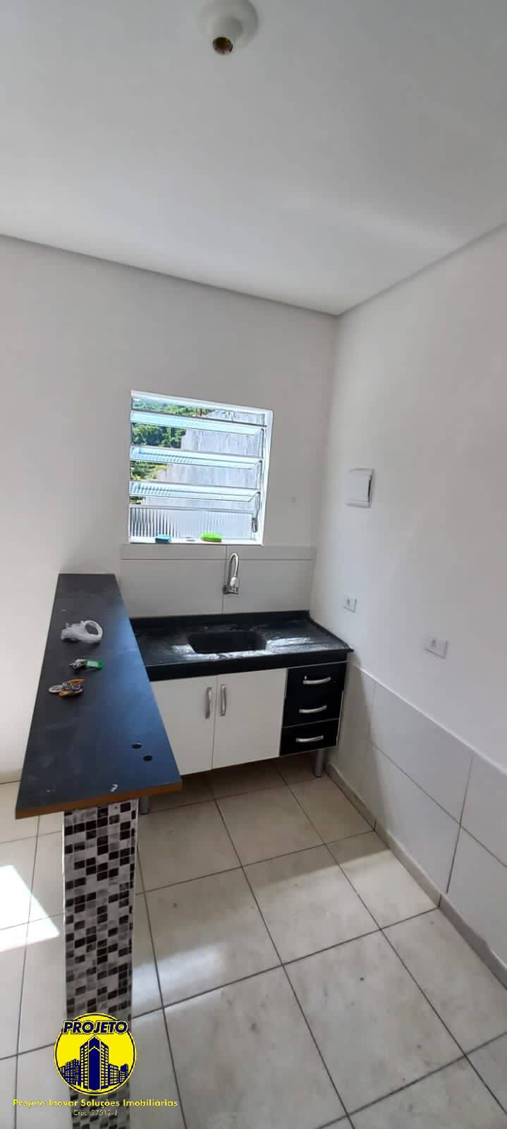 Casa à venda com 6 quartos, 200m² - Foto 12