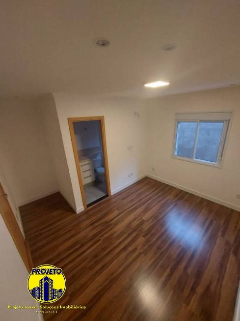 Casa à venda com 3 quartos, 100m² - Foto 4