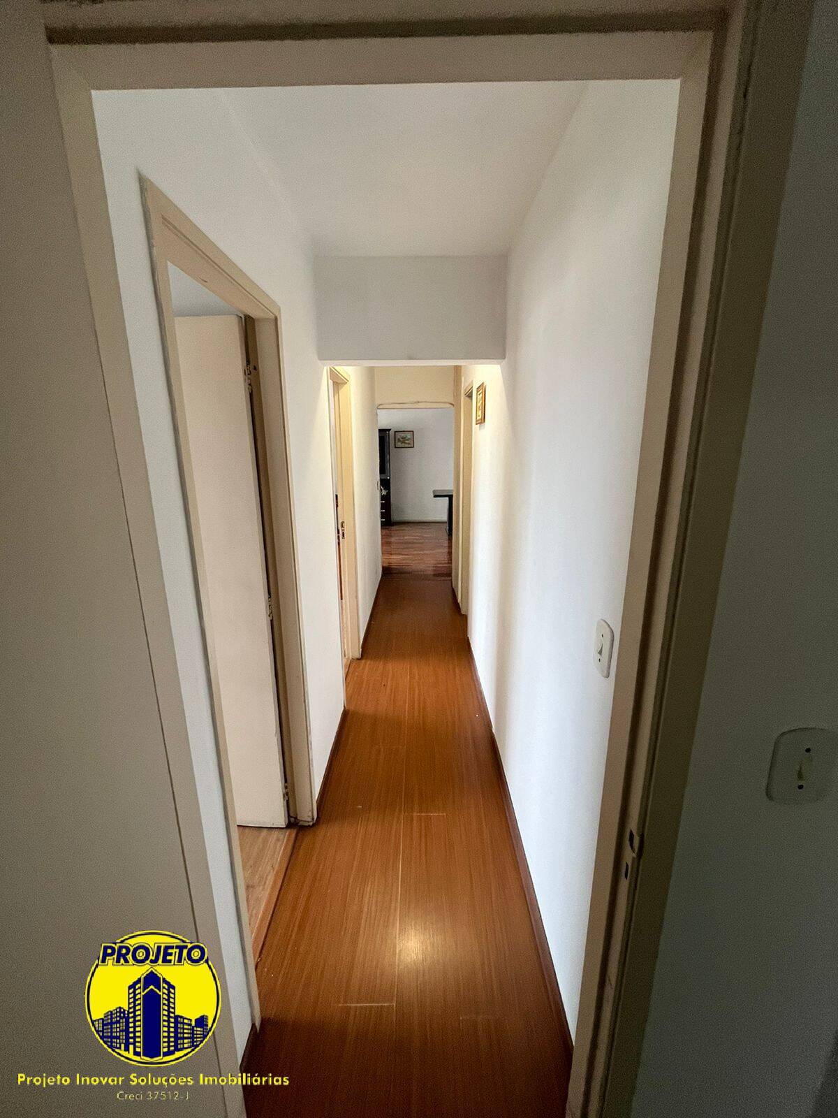 Apartamento à venda com 3 quartos, 120m² - Foto 3