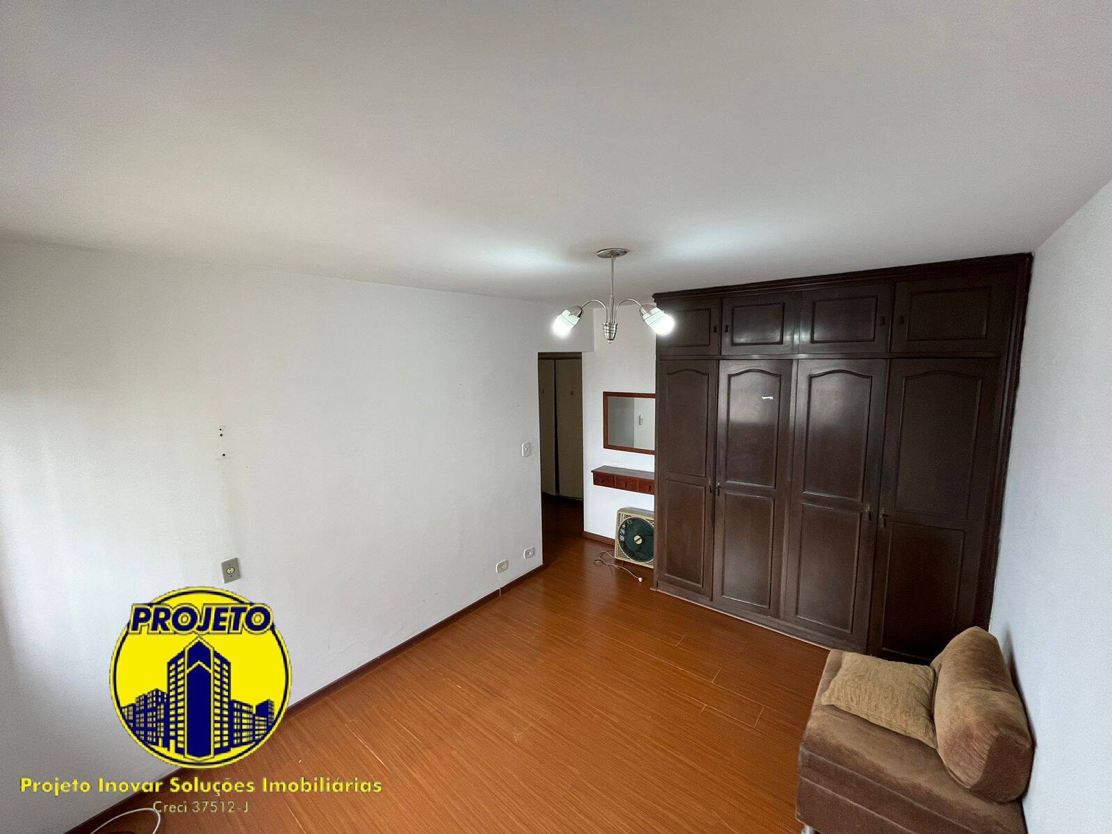 Apartamento à venda com 3 quartos, 120m² - Foto 4