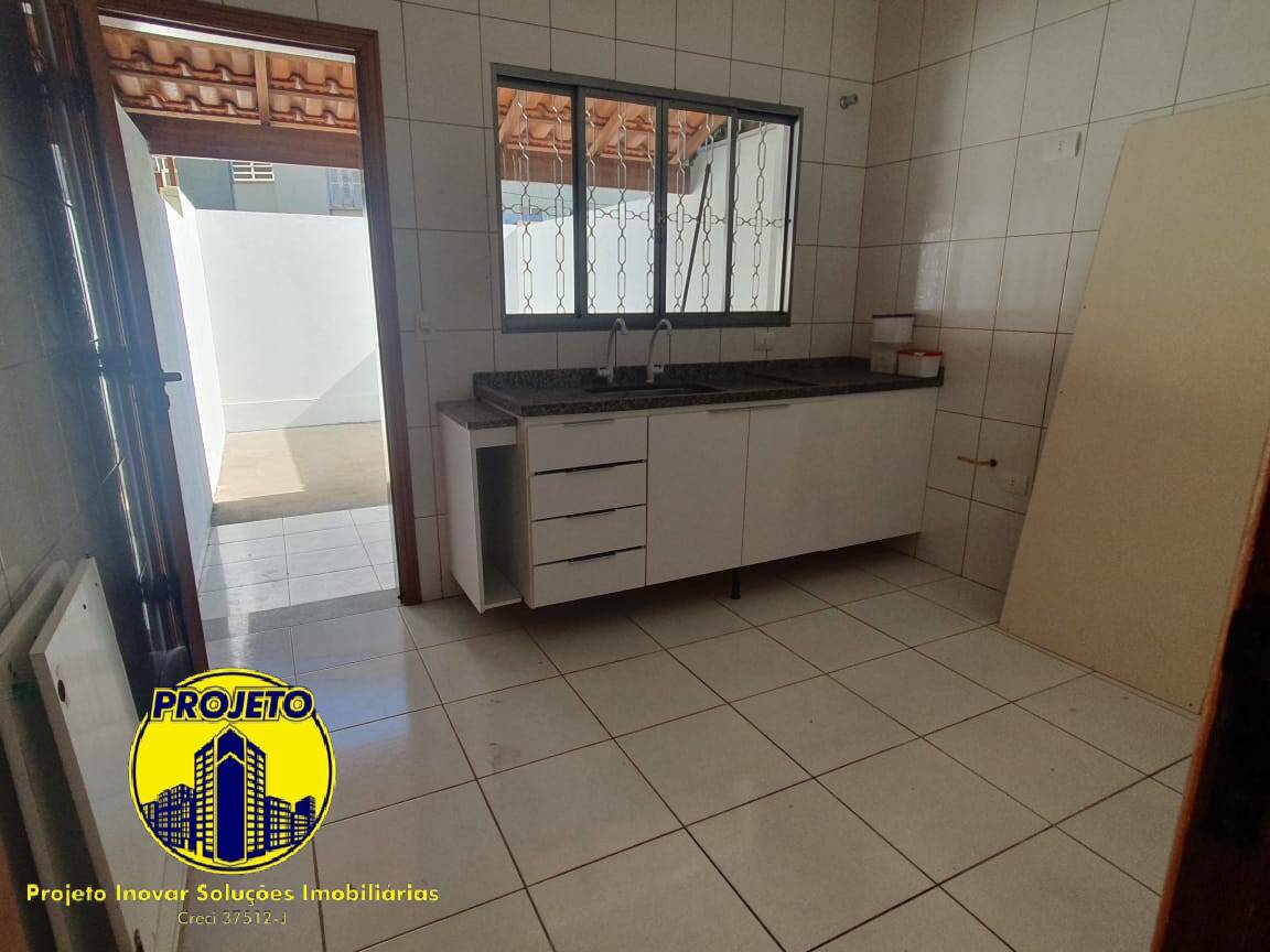 Casa de Condomínio à venda com 2 quartos, 75m² - Foto 4