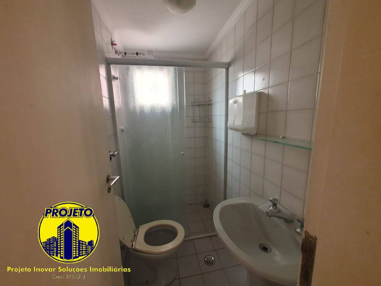 Apartamento para alugar com 3 quartos, 75m² - Foto 18