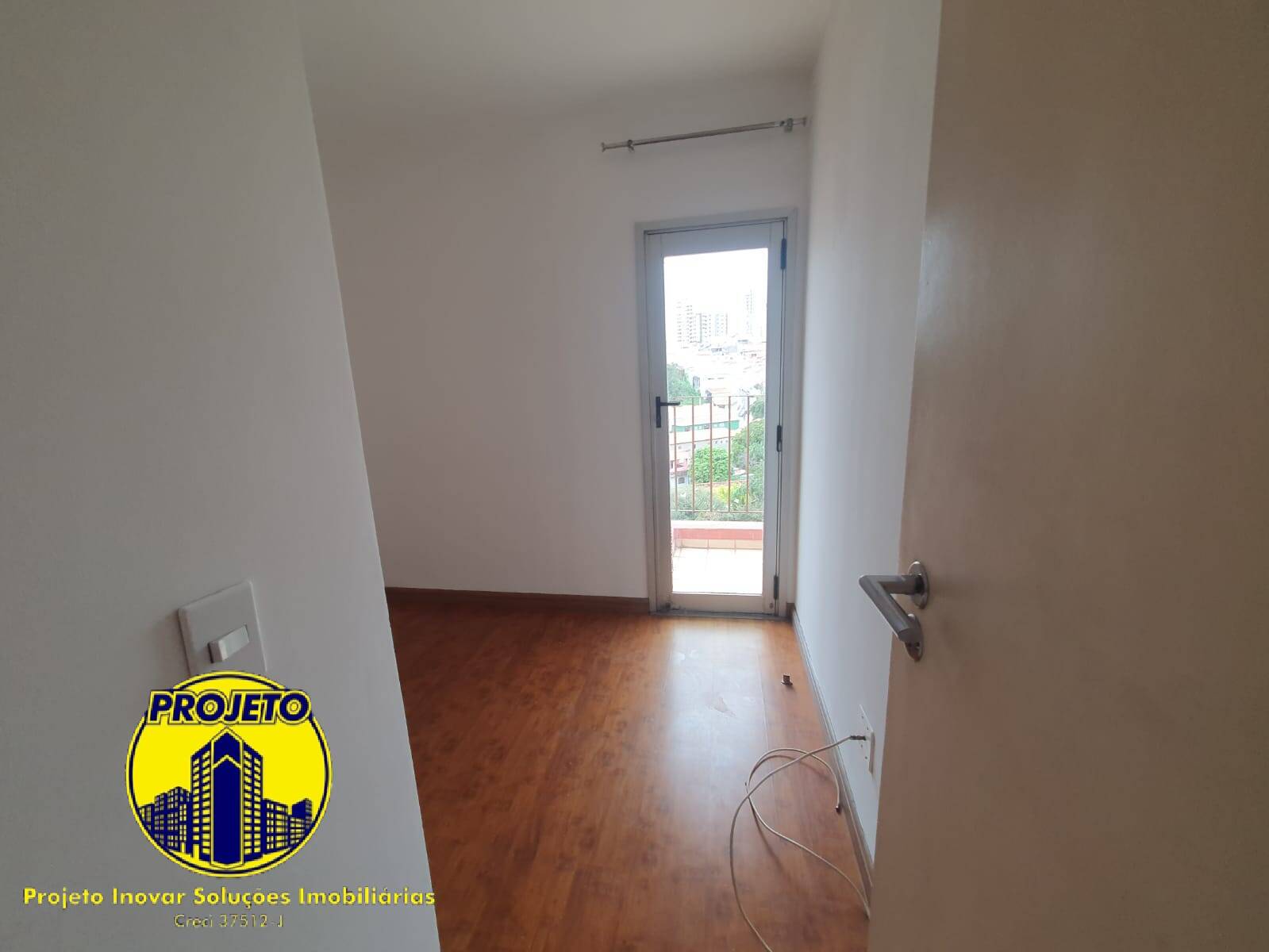 Apartamento para alugar com 3 quartos, 75m² - Foto 13