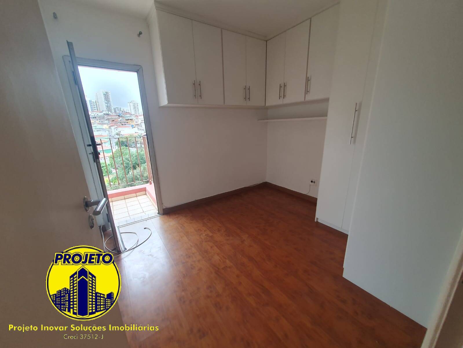 Apartamento para alugar com 3 quartos, 75m² - Foto 12