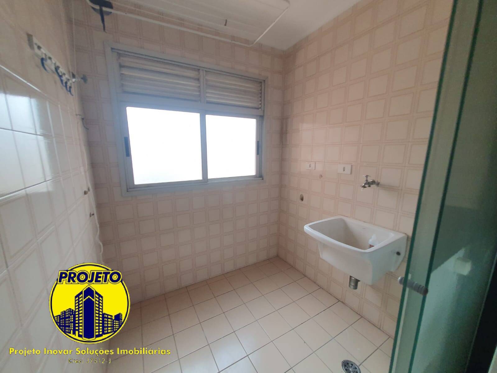 Apartamento para alugar com 3 quartos, 75m² - Foto 17