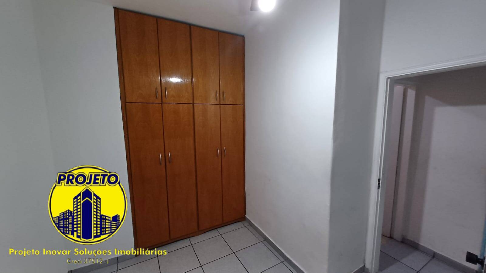 Casa à venda com 8 quartos, 258m² - Foto 10