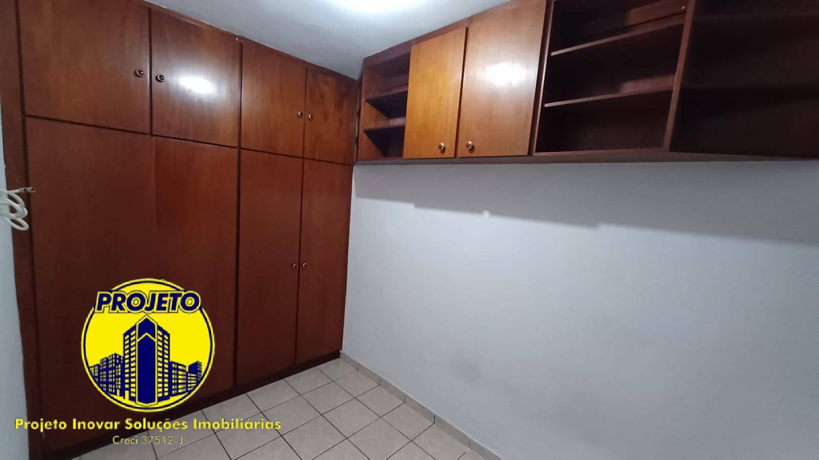 Casa à venda com 8 quartos, 258m² - Foto 11