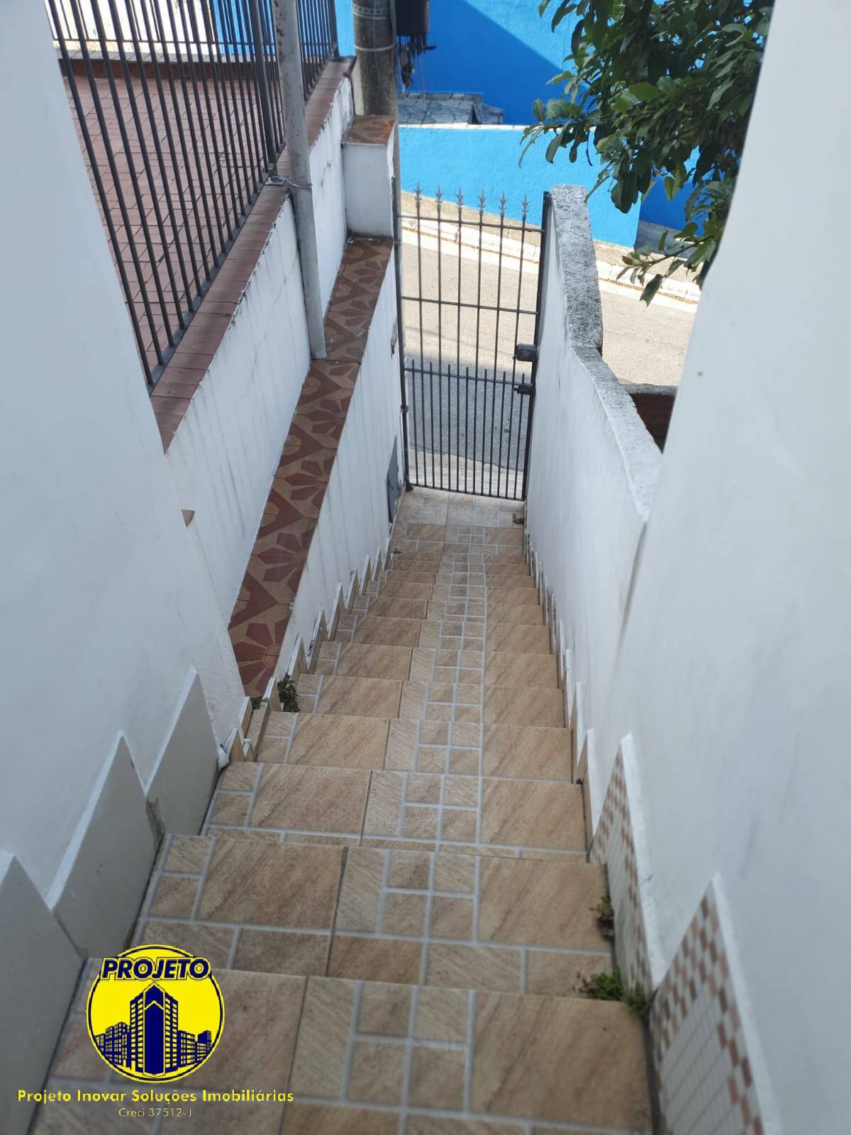 Casa à venda com 4 quartos, 150m² - Foto 3