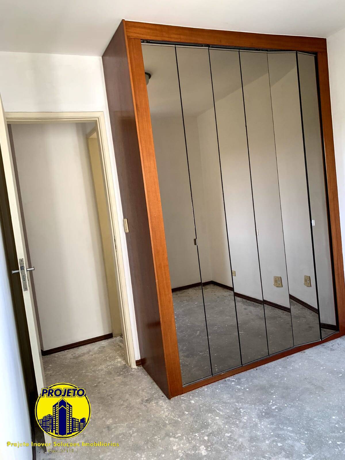 Apartamento à venda com 2 quartos, 70m² - Foto 9