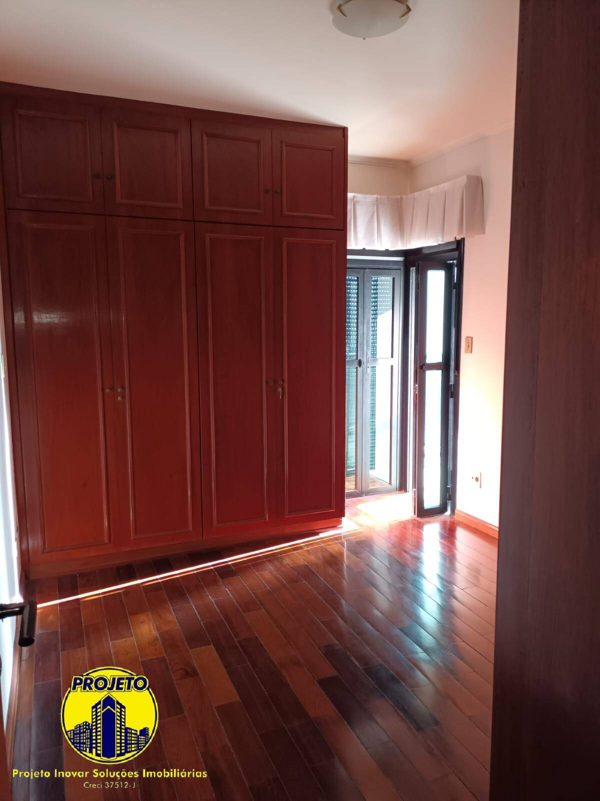 Apartamento à venda com 3 quartos, 130m² - Foto 5