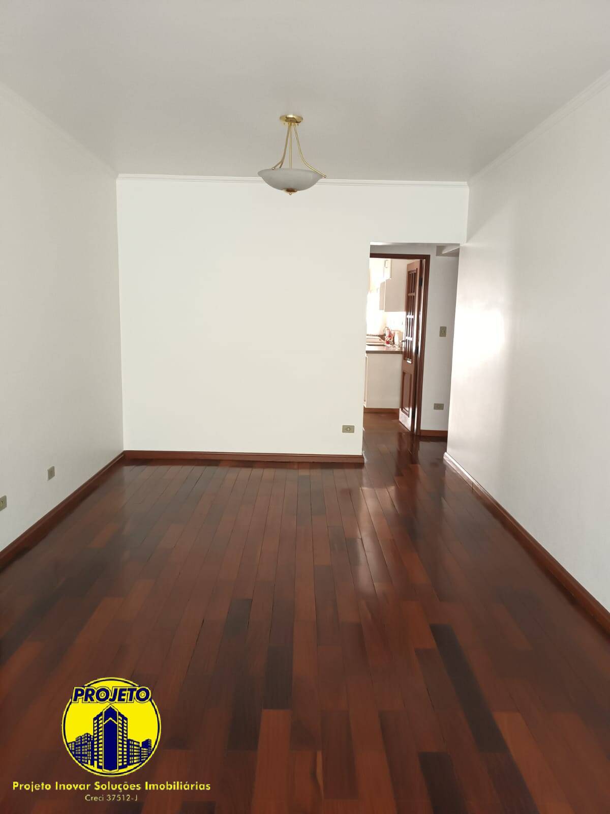 Apartamento à venda com 3 quartos, 130m² - Foto 2